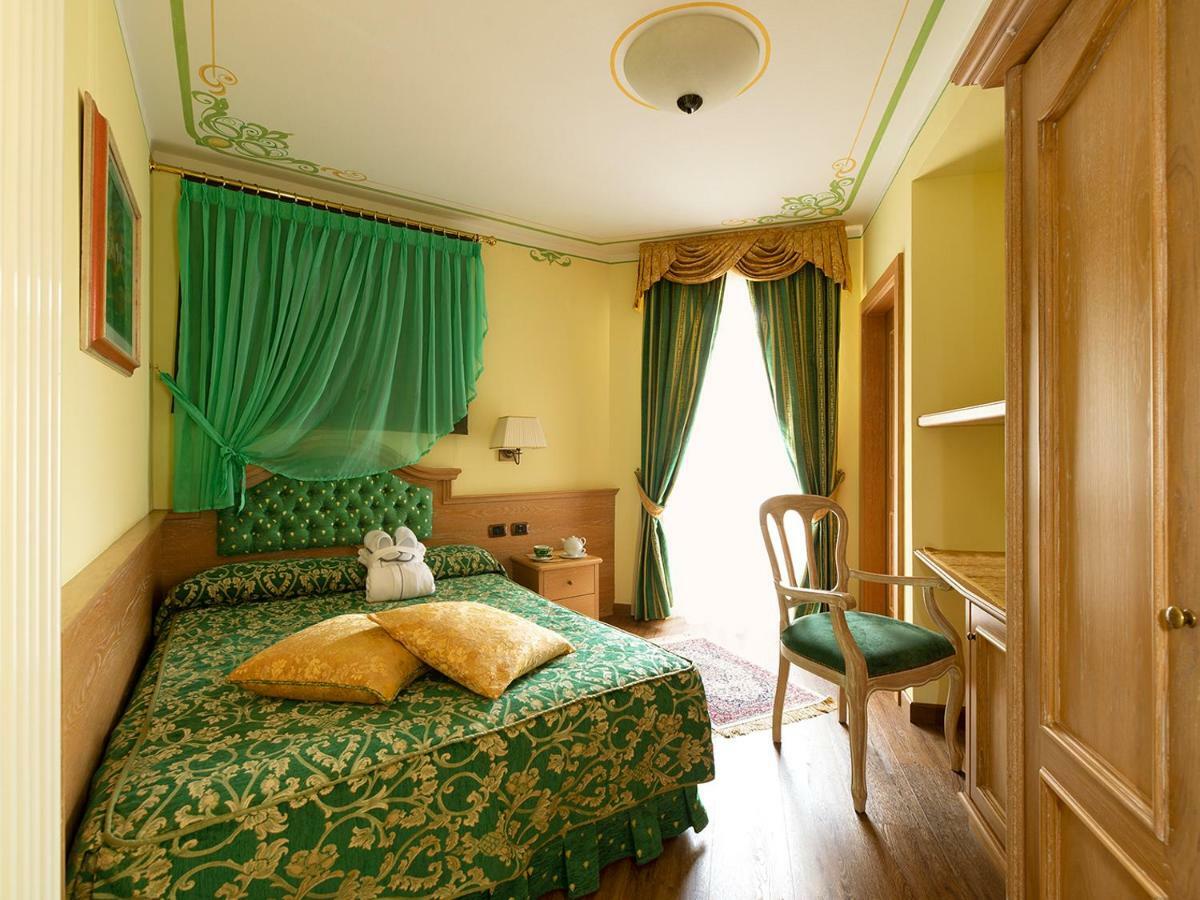 Hotel Alle Alpi Moena Eksteriør bilde